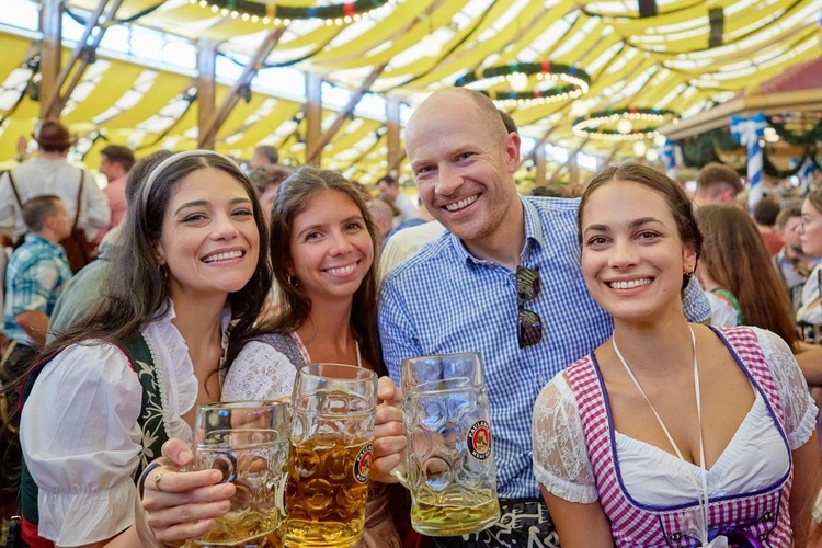 Oktoberfest München Festzelt